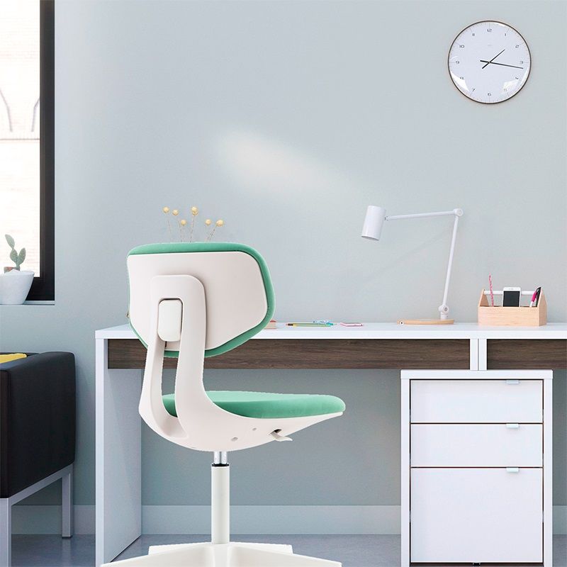 Silla Escritorio Boomer Blanca - Azul 1 silla escritorio boomer ambientada 2 1